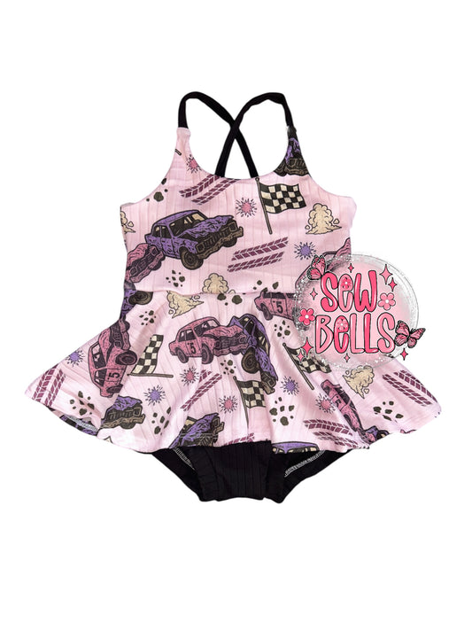 12/18 derby skirted brielle